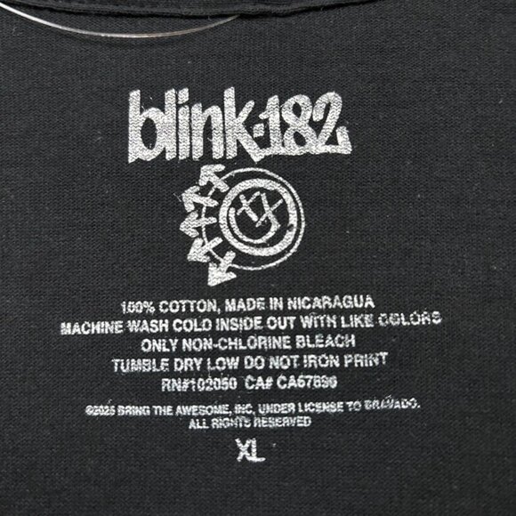Blink-182 Punk Rock Band T-Shirt Size Extra Large - Picture 4 of 4
